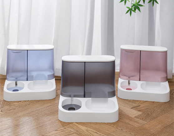 Pet Feeders